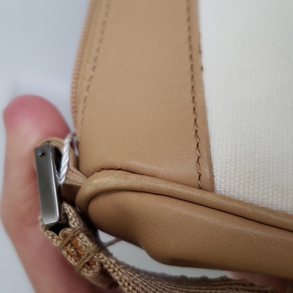 Gucci Canvas/Calfskin Leather Baguette in Cream and Beige - Picture 7 of 14